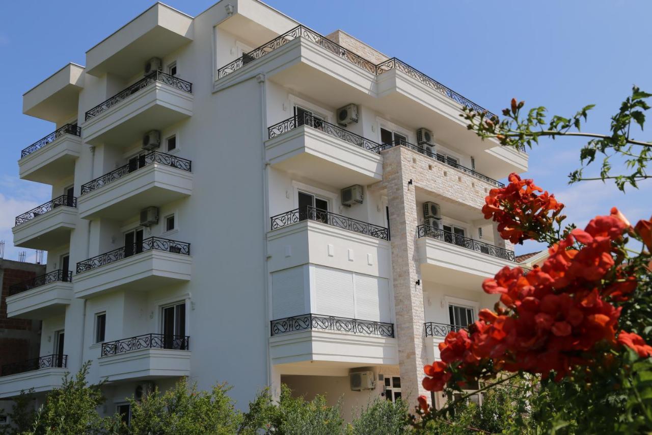 Metropolis Hotel Ulcinj Luaran gambar