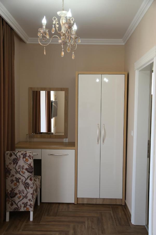 Metropolis Hotel Ulcinj Luaran gambar