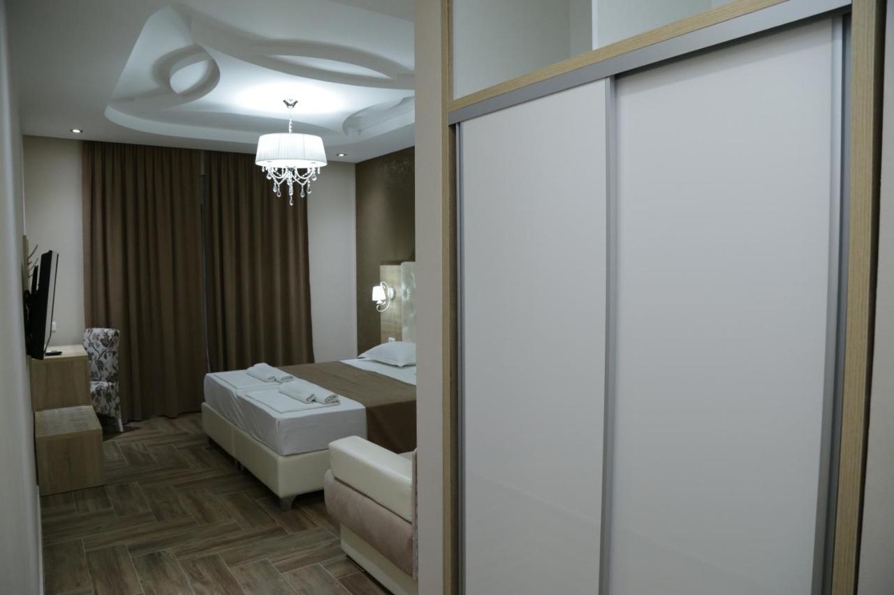 Metropolis Hotel Ulcinj Luaran gambar