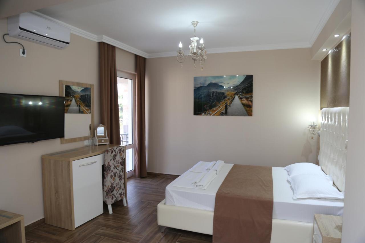 Metropolis Hotel Ulcinj Luaran gambar