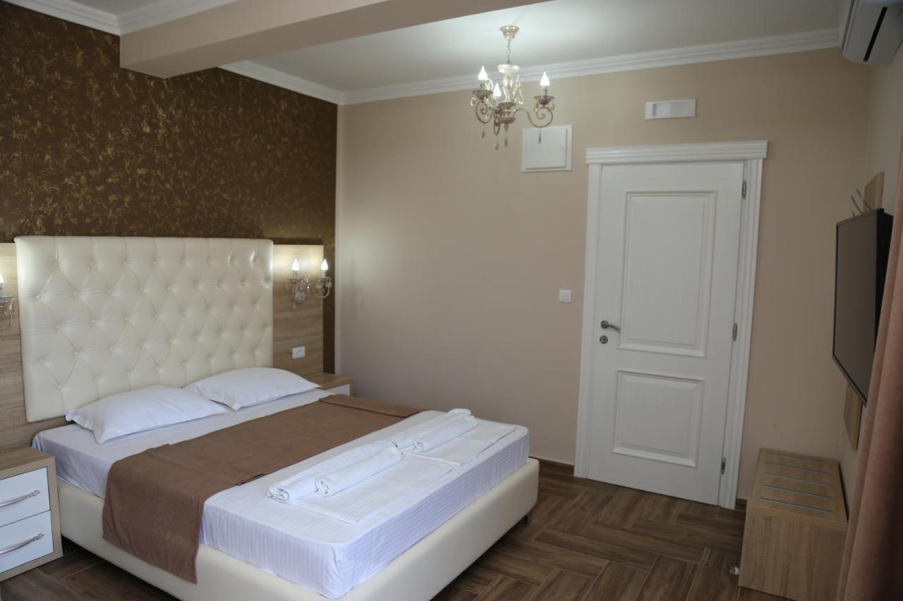 Metropolis Hotel Ulcinj Luaran gambar