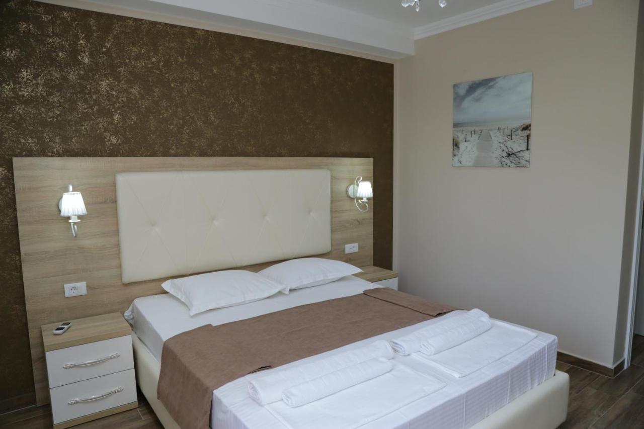 Metropolis Hotel Ulcinj Luaran gambar
