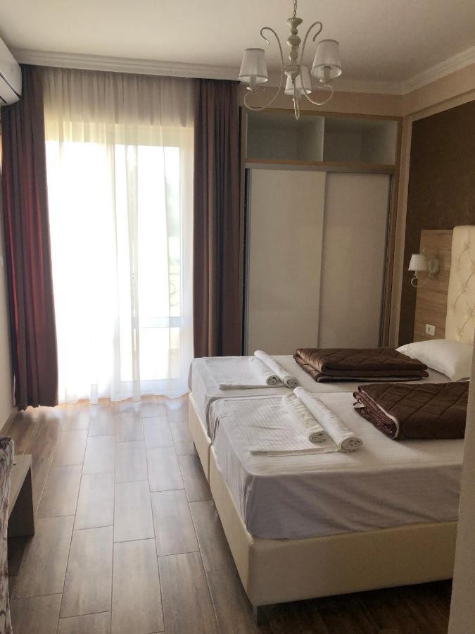 Metropolis Hotel Ulcinj Luaran gambar