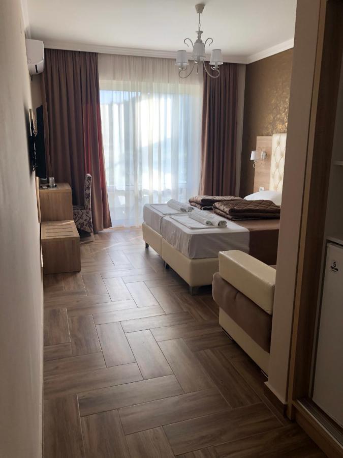 Metropolis Hotel Ulcinj Luaran gambar