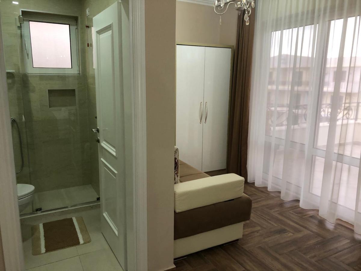 Metropolis Hotel Ulcinj Luaran gambar