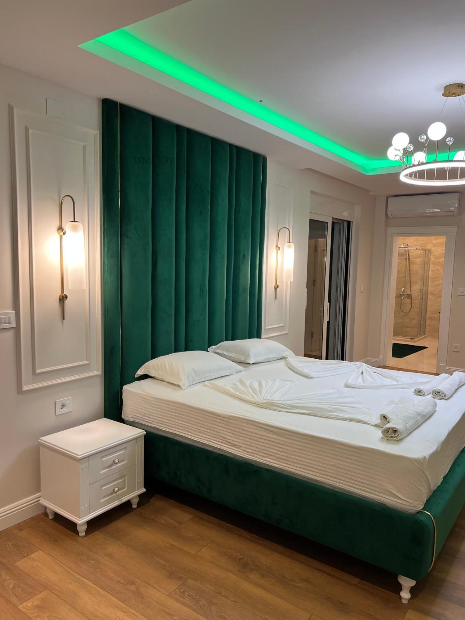 Metropolis Hotel Ulcinj Luaran gambar